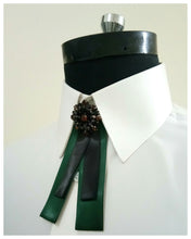 Load image into Gallery viewer, Green and Black Stone TieBow
