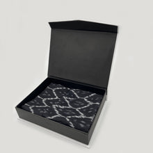 Load image into Gallery viewer, Black Ikat Set
