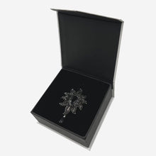 Load image into Gallery viewer, Black Flower Broach
