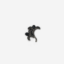 Load image into Gallery viewer, Spider Black Broach
