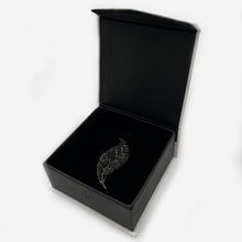 Load image into Gallery viewer, Black Leaf Broach
