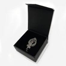 Load image into Gallery viewer, Silver &amp; Green Broach
